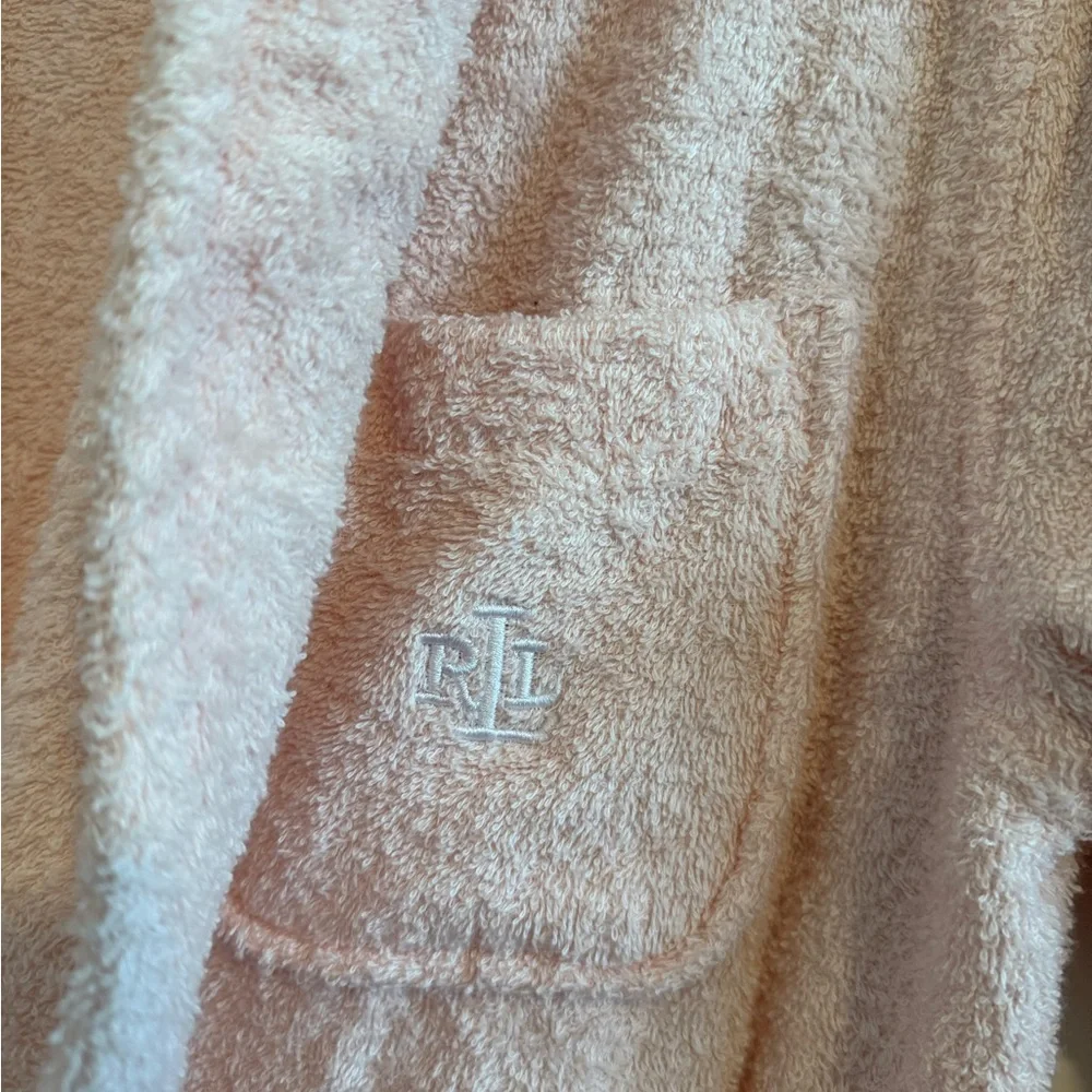 Ralph Lauren Pink Fleece Bathrobe - Picture 2 of 7